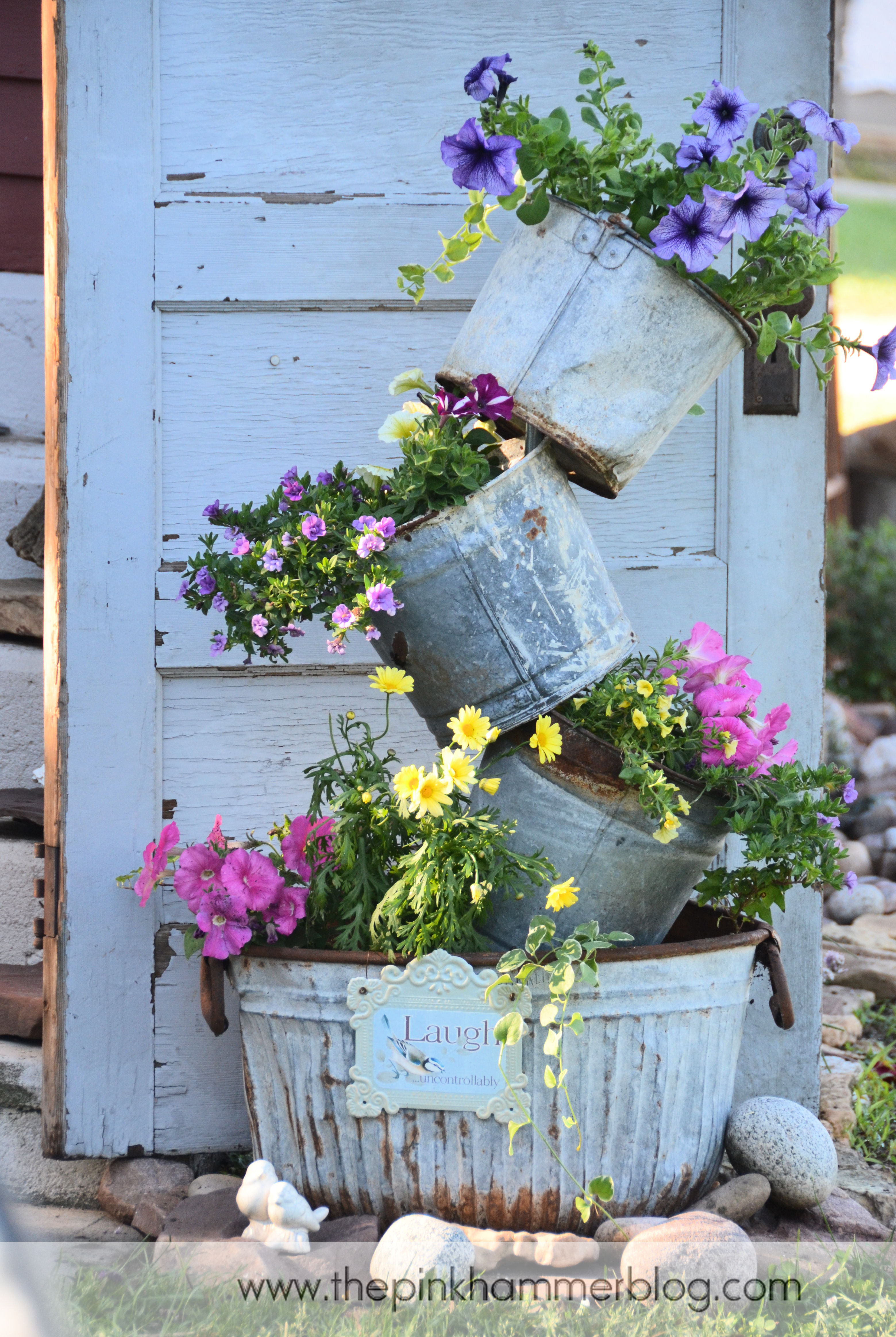 Primitive tipsy pot planters | DIY Rustic garden decor 